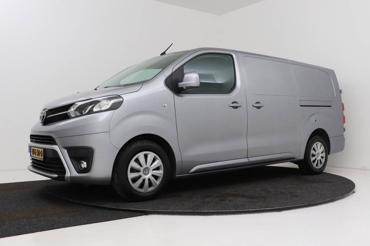 Toyota ProAce Toyota PROACE Worker 2.0 D-4D Professional Long | Trekhaak | L3 | Betimmering | Climate Control | Camera | AUTOMAAT |