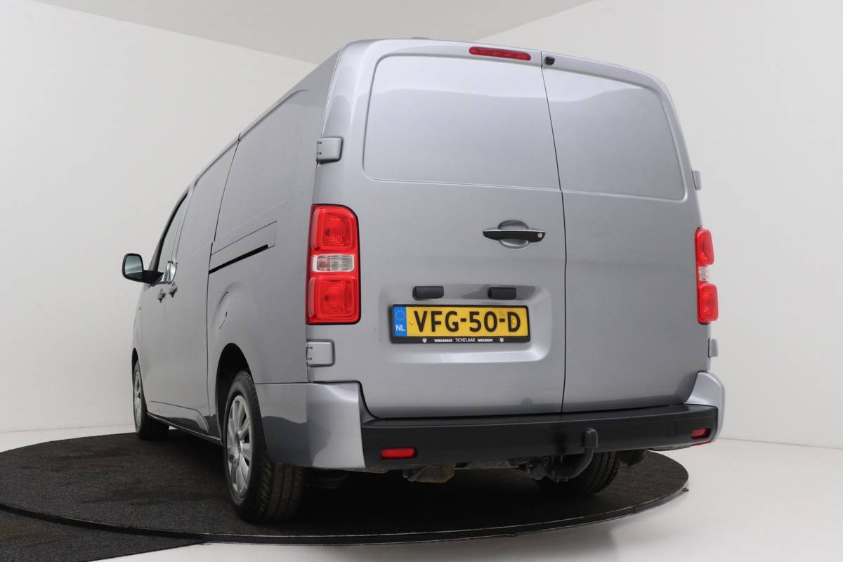 Toyota ProAce Toyota PROACE Worker 2.0 D-4D Professional Long | Trekhaak | L3 | Betimmering | Climate Control | Camera | AUTOMAAT |