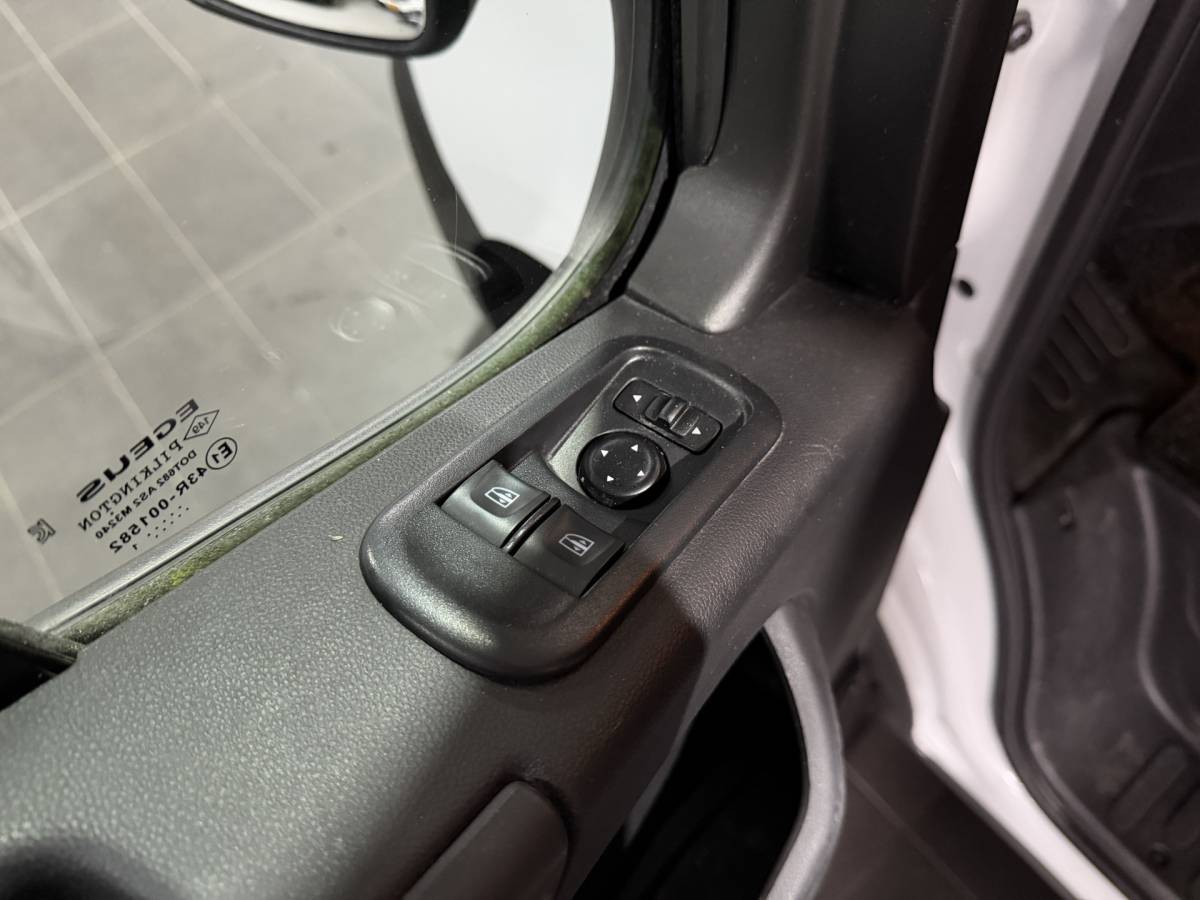 Renault Master Renault Master T35 2.3 dCi 135 L3H2 Comfort – Airco / Navi / Trekhaak / Bluetooth