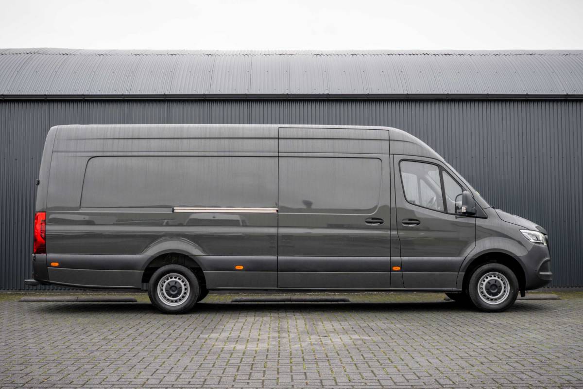 Mercedes-Benz Sprinter Mercedes-Benz Sprinter 315 CDI L4H2 | LED | 360° Camera | Cruise | PDC | Mbux | 3-Zits | Climatronic
