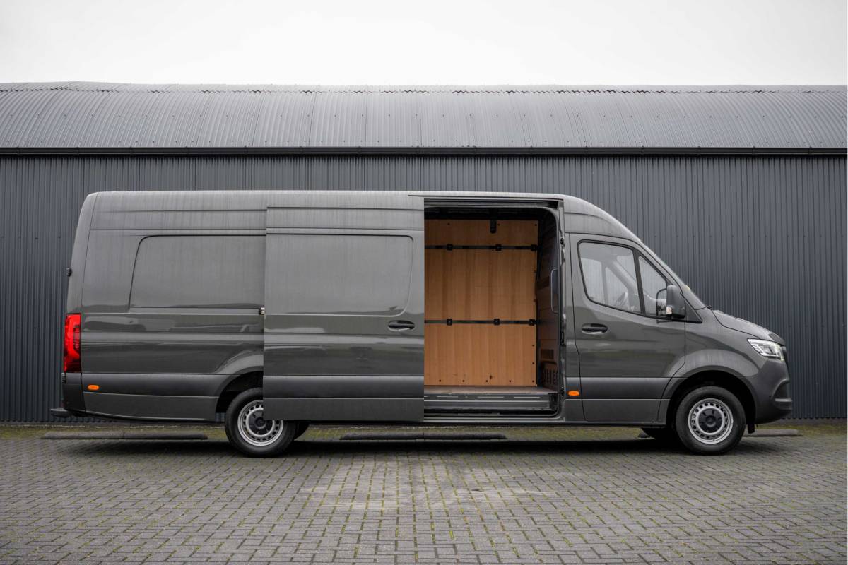 Mercedes-Benz Sprinter Mercedes-Benz Sprinter 315 CDI L4H2 | LED | 360° Camera | Cruise | PDC | Mbux | 3-Zits | Climatronic