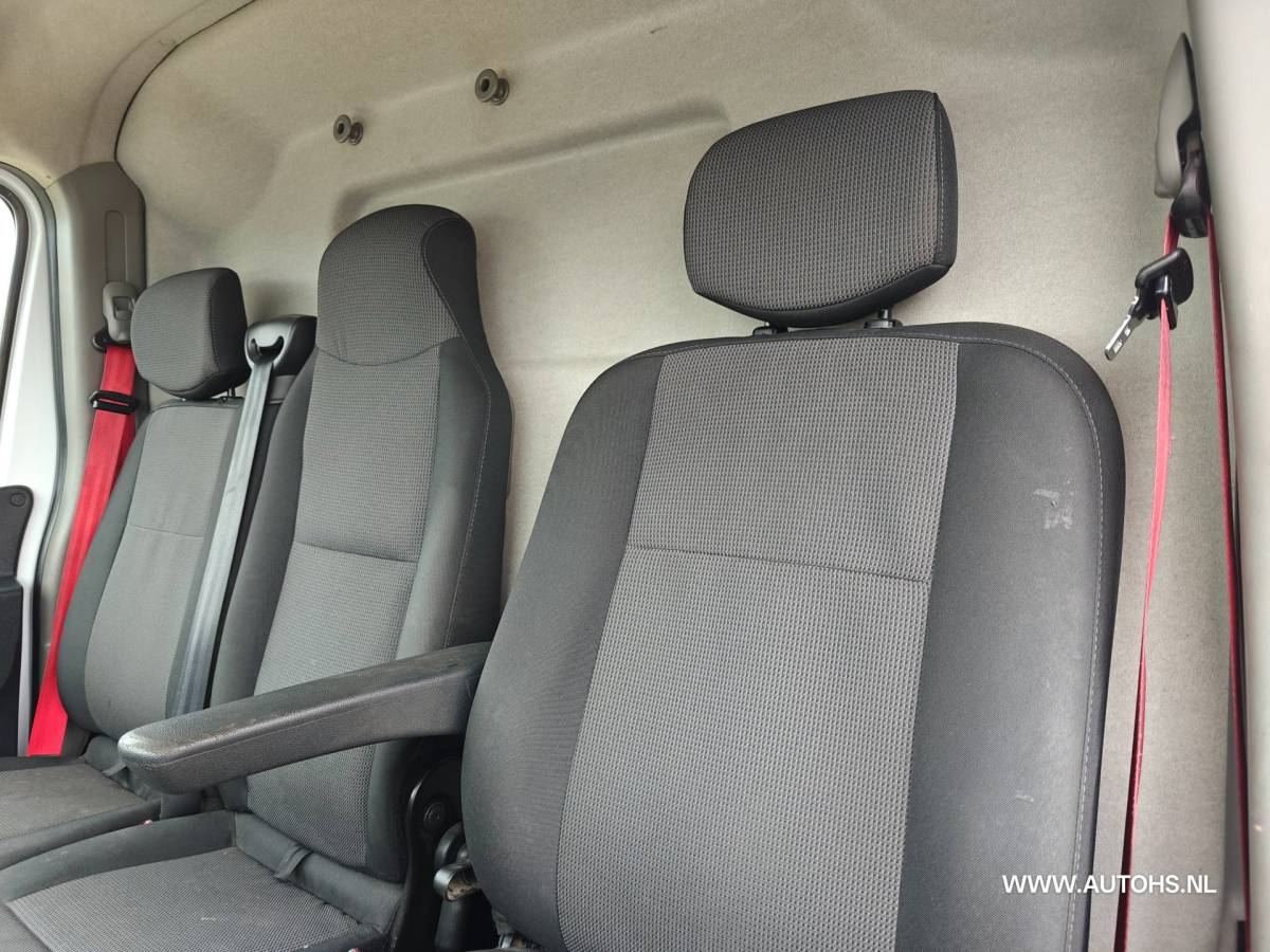 Renault Master Renault Master T35 2.3 dCi 135 L2H2 Work Edition ,Apk okt. 2027, Airco , navi , camera , 1e Eig , Euro 6