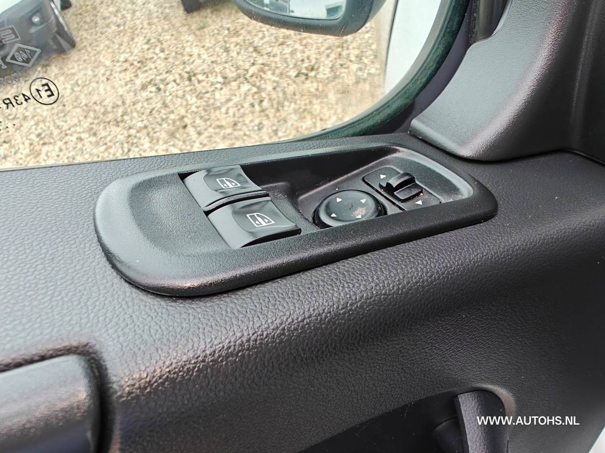 Renault Master Renault Master T35 2.3 dCi 135 L2H2 Work Edition ,Apk okt. 2027, Airco , navi , camera , 1e Eig , Euro 6