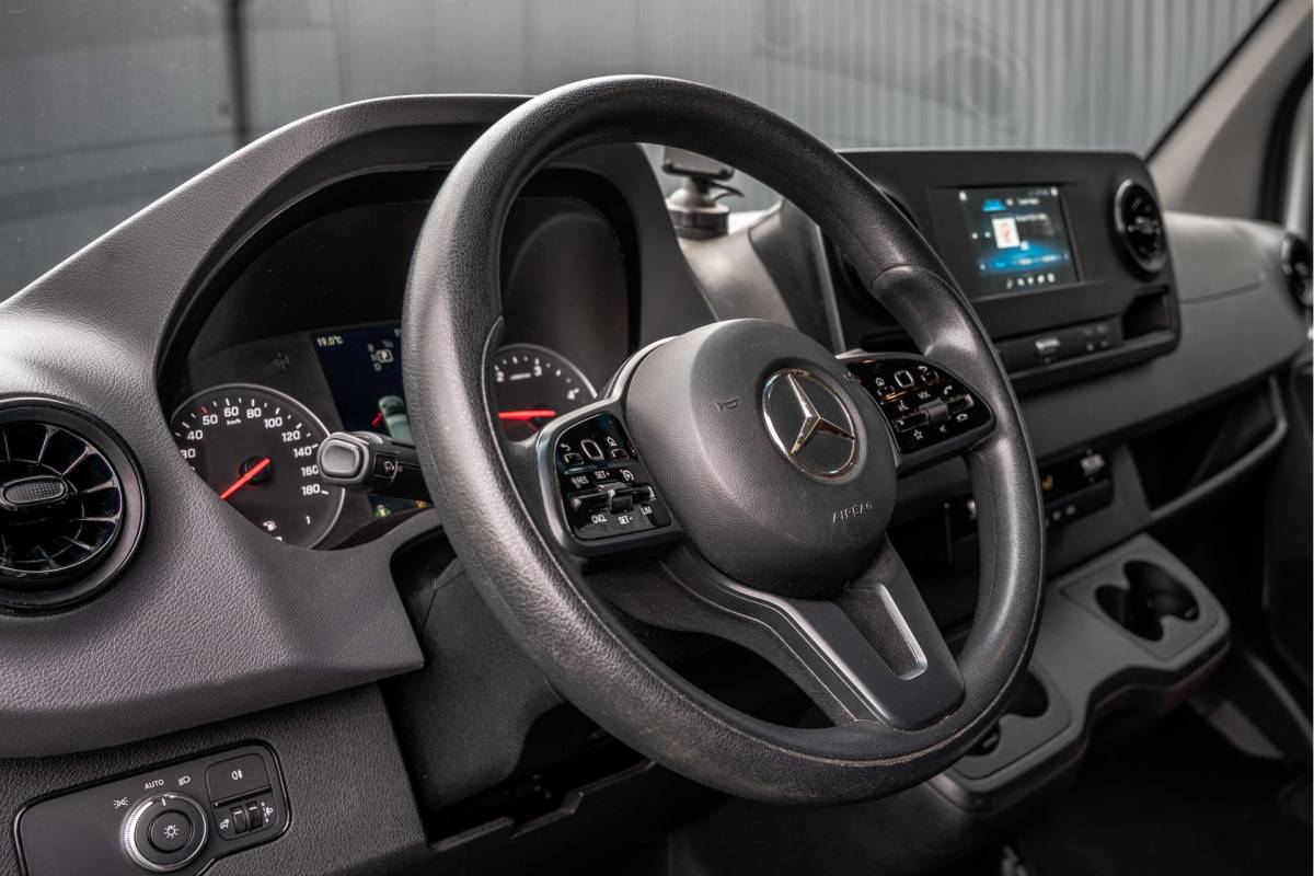 Mercedes-Benz Sprinter Mercedes-Benz Sprinter 315 CDI L3H2 | Automaat | DC 5-Zits | Camera | Cruise | Mbux | Climatronic