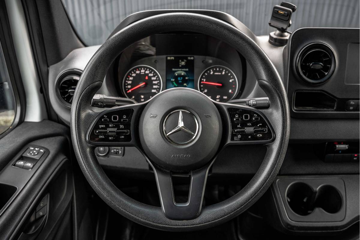Mercedes-Benz Sprinter Mercedes-Benz Sprinter 315 CDI L3H2 | Automaat | DC 5-Zits | Camera | Cruise | Mbux | Climatronic