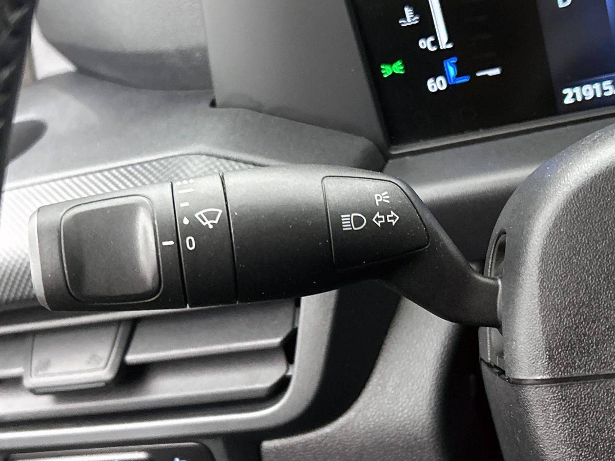 Ford Transit Custom Ford Transit Custom 300 2.0 TDCI L2H1 Trend Automaat Airco Navigatie Cruise Navi Trekhaak