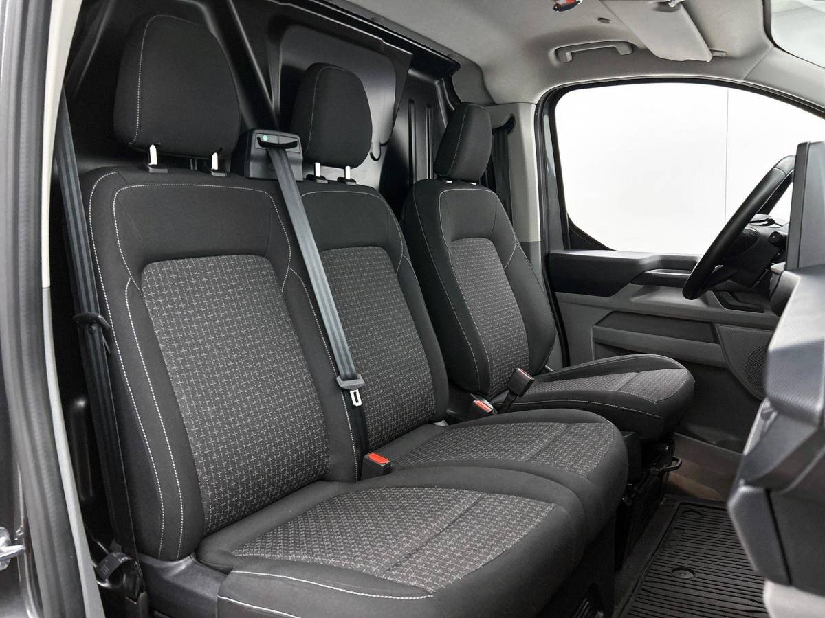 Ford Transit Custom Ford Transit Custom 300 2.0 TDCI L2H1 Trend Automaat Airco Navigatie Cruise Navi Trekhaak