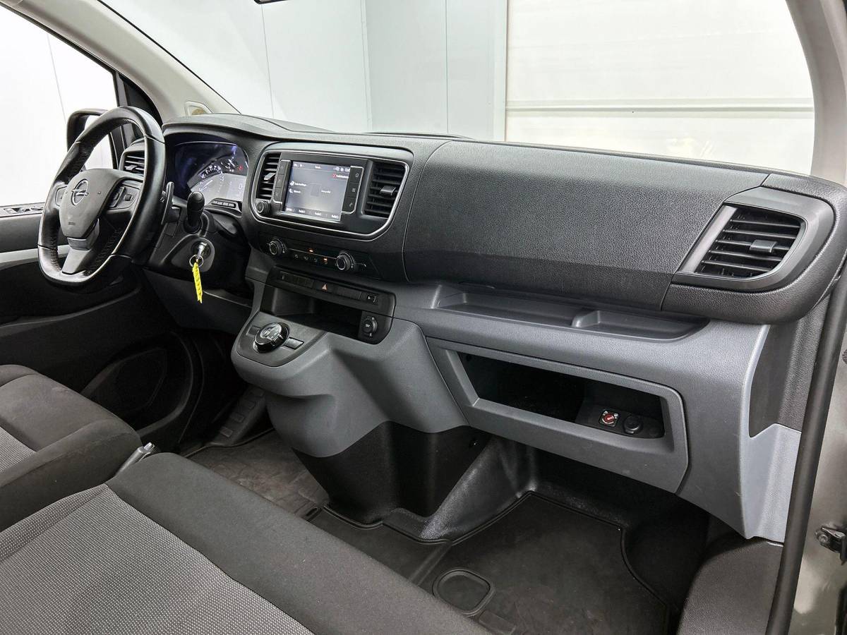 Opel Vivaro Opel Vivaro 2.0 CDTI L3H1 Dubbele Cabine Automaat Airco Navigatie Trekhaak Camera Cruise Control
