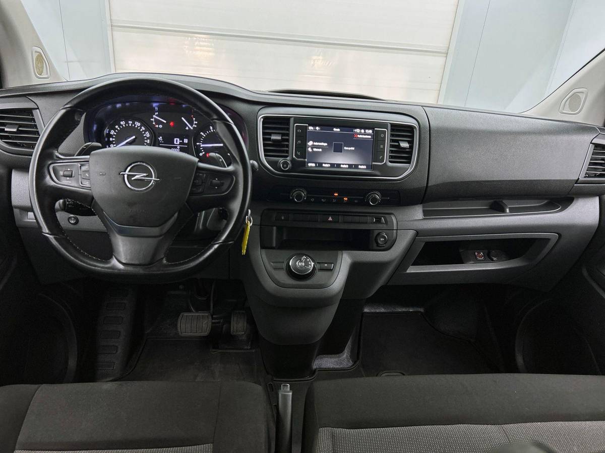 Opel Vivaro Opel Vivaro 2.0 CDTI L3H1 Dubbele Cabine Automaat Airco Navigatie Trekhaak Camera Cruise Control