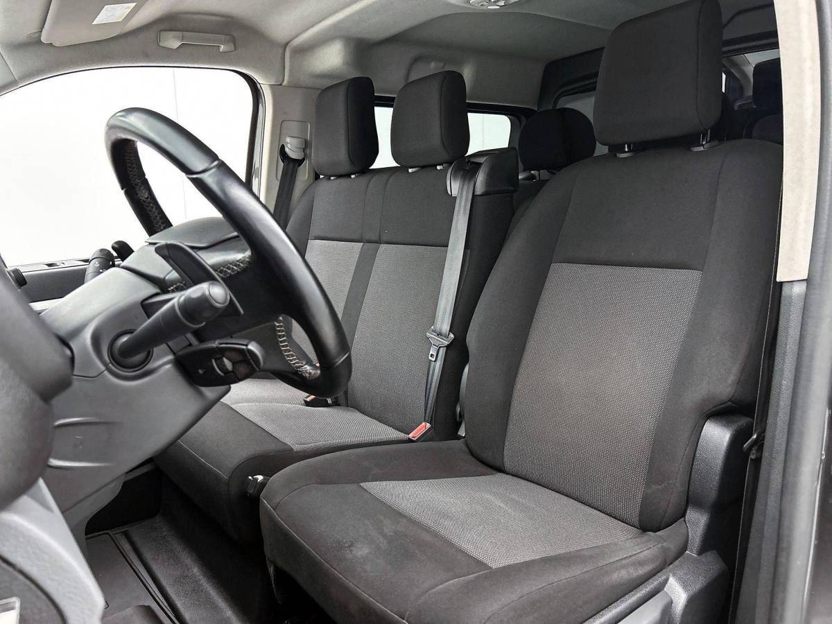 Opel Vivaro Opel Vivaro 2.0 CDTI L3H1 Dubbele Cabine Automaat Airco Navigatie Trekhaak Camera Cruise Control