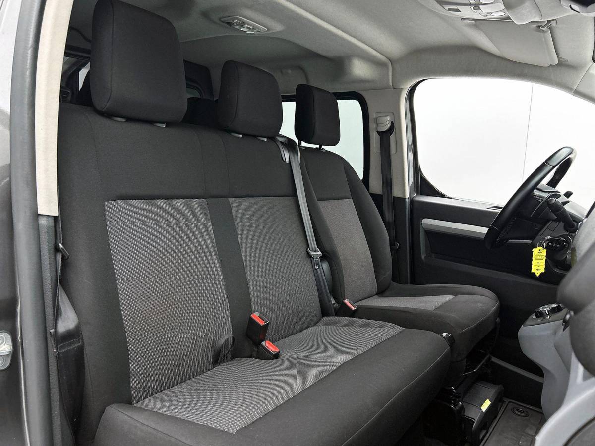 Opel Vivaro Opel Vivaro 2.0 CDTI L3H1 Dubbele Cabine Automaat Airco Navigatie Trekhaak Camera Cruise Control