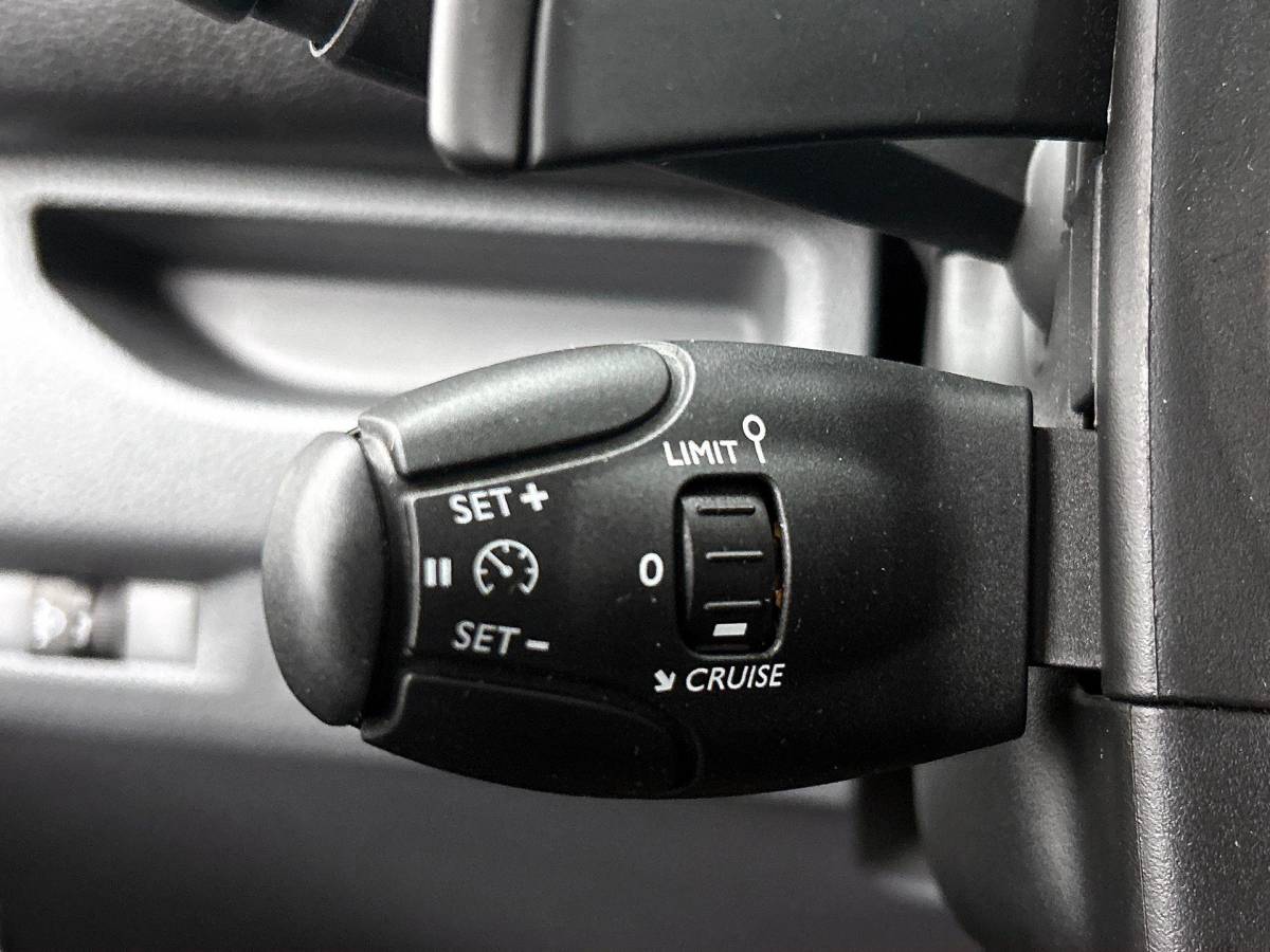 Opel Vivaro Opel Vivaro 2.0 CDTI L3H1 Dubbele Cabine Automaat Airco Navigatie Trekhaak Camera Cruise Control