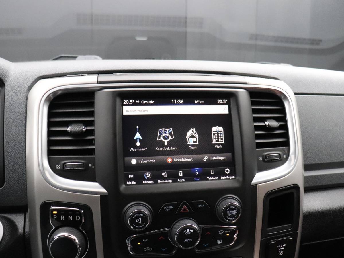 Dodge Ram 1500 Dodge Ram 1500 5.7 V8 4×4 Crew Cab Classic | LEDER | SCHUIFDAK | LPG | TREKHAAK | NAVIGATIE