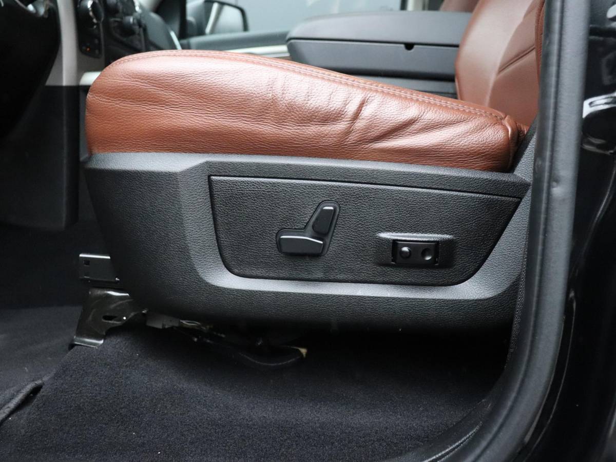 Dodge Ram 1500 Dodge Ram 1500 5.7 V8 4×4 Crew Cab Classic | LEDER | SCHUIFDAK | LPG | TREKHAAK | NAVIGATIE