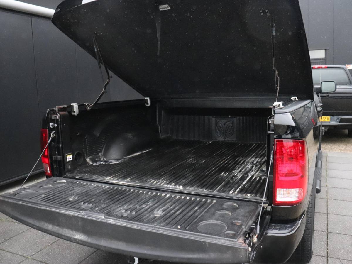 Dodge Ram 1500 Dodge Ram 1500 5.7 V8 4×4 Crew Cab Classic | LEDER | SCHUIFDAK | LPG | TREKHAAK | NAVIGATIE