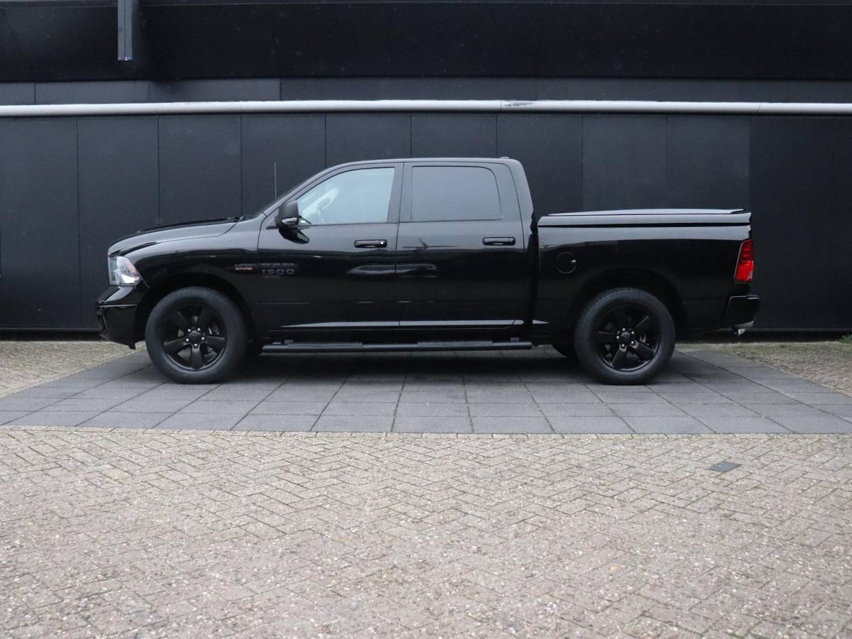 Dodge Ram 1500 Dodge Ram 1500 5.7 V8 4×4 Crew Cab Classic | LEDER | SCHUIFDAK | LPG | TREKHAAK | NAVIGATIE