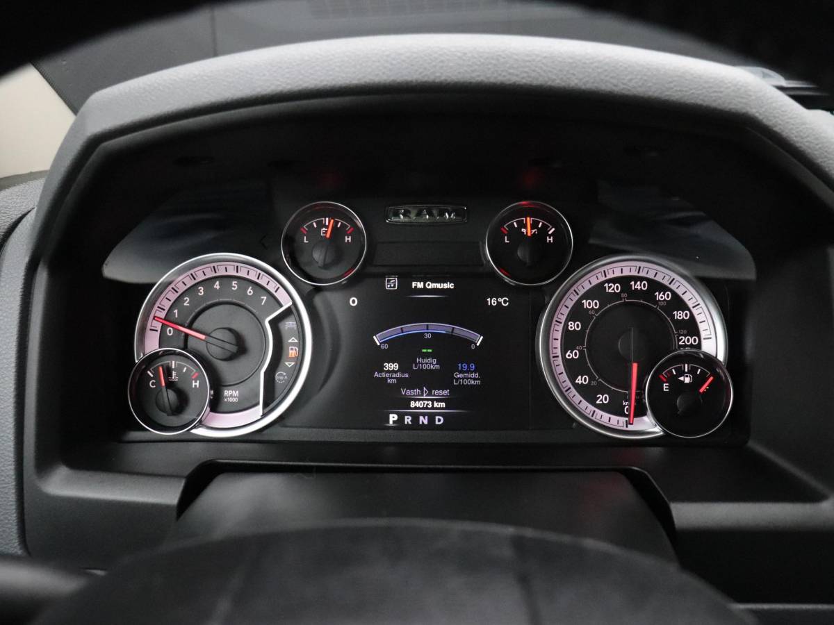 Dodge Ram 1500 Dodge Ram 1500 5.7 V8 4×4 Crew Cab Classic | LEDER | SCHUIFDAK | LPG | TREKHAAK | NAVIGATIE