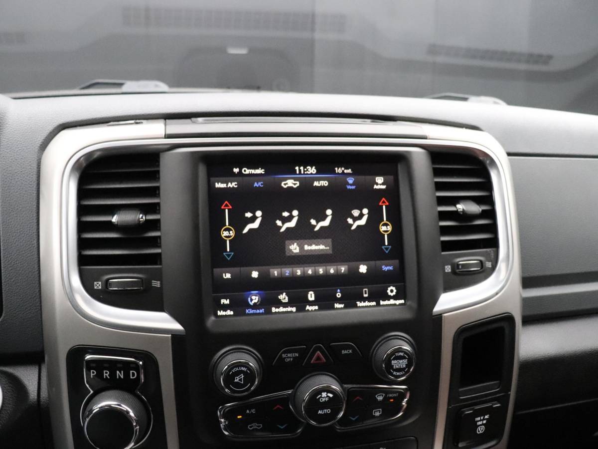 Dodge Ram 1500 Dodge Ram 1500 5.7 V8 4×4 Crew Cab Classic | LEDER | SCHUIFDAK | LPG | TREKHAAK | NAVIGATIE
