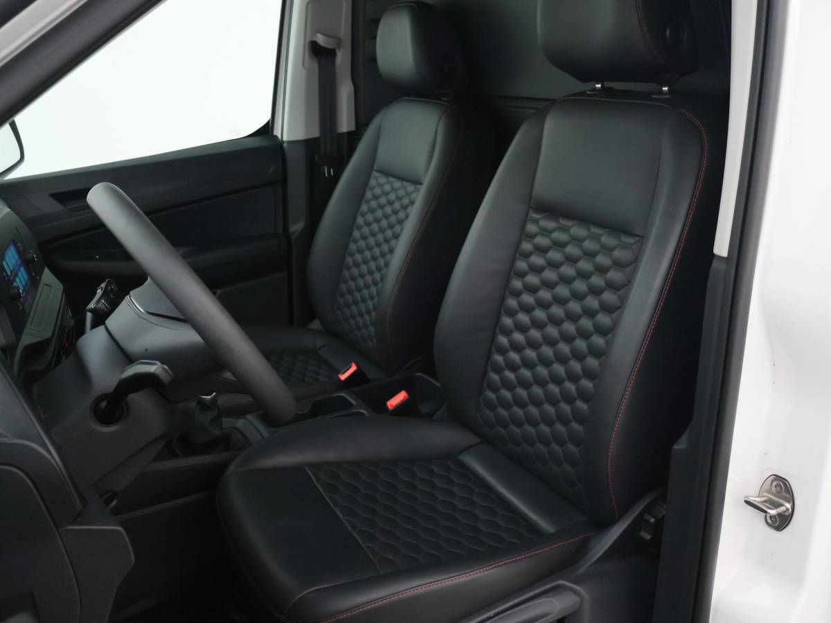 Volkswagen Caddy Volkswagen Caddy Cargo 1.5 TSI BENZINE + 19 INCH LMV | LEDER | MAXTON SPORTPAKKET | BPM VRIJ | CRUISE CONTROL