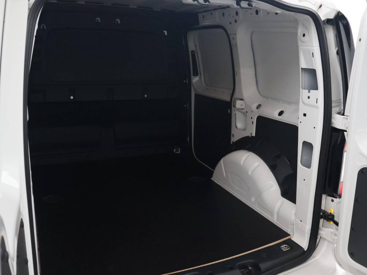 Volkswagen Caddy Volkswagen Caddy Cargo 1.5 TSI BENZINE + 19 INCH LMV | LEDER | MAXTON SPORTPAKKET | BPM VRIJ | CRUISE CONTROL