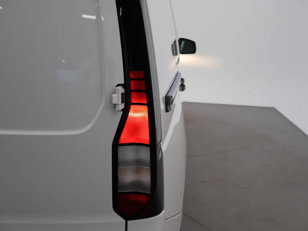 Volkswagen Caddy Volkswagen Caddy Cargo 1.5 TSI BENZINE + 19 INCH LMV | LEDER | MAXTON SPORTPAKKET | BPM VRIJ | CRUISE CONTROL