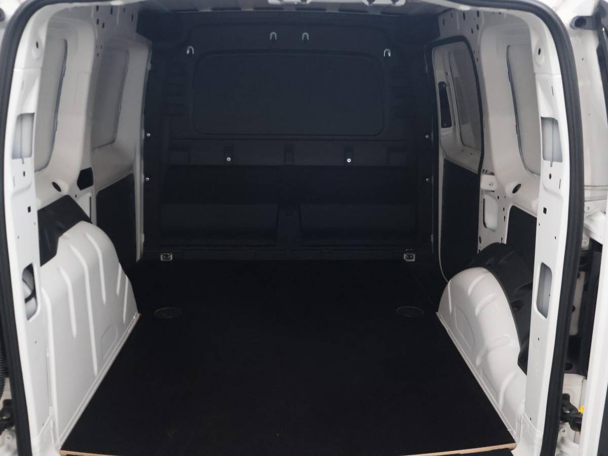 Volkswagen Caddy Volkswagen Caddy Cargo 1.5 TSI BENZINE + 19 INCH LMV | LEDER | MAXTON SPORTPAKKET | BPM VRIJ | CRUISE CONTROL