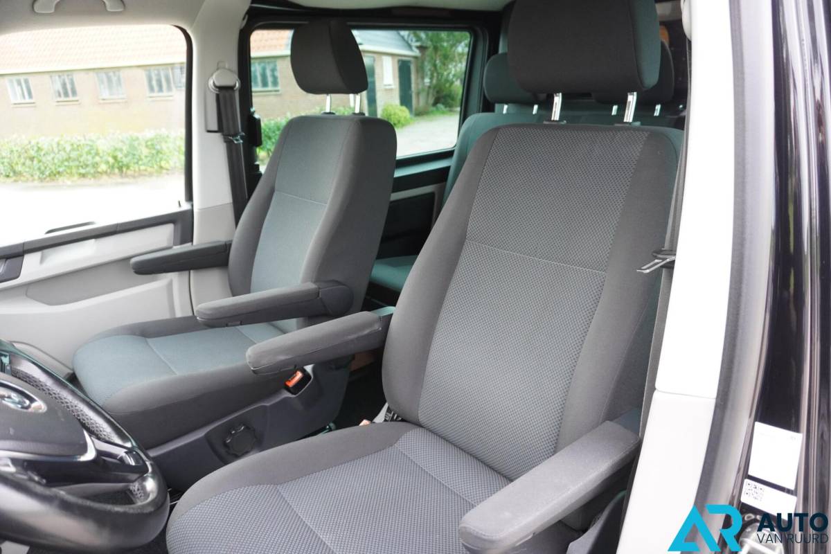 Volkswagen Transporter Volkswagen Transporter 2.0 TDI L2H1 DC * LED * MARGE * LUXE