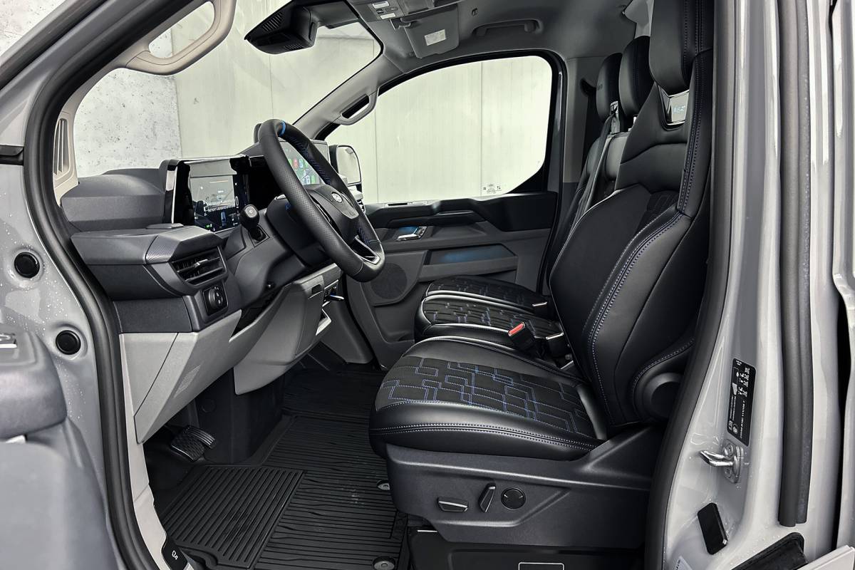 Ford E-Transit Custom Ford E-Transit Custom 340 MS-RT 71 kWh | 286 pk | Rondomzicht camera | 2x schuifdeur