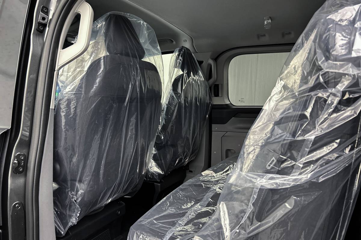 Ford E-Transit Custom Ford E-Transit Custom 340 L2 Limited 71 kWh | Dubbel cabine | 2x schuifdeur | Driver assist pack premium