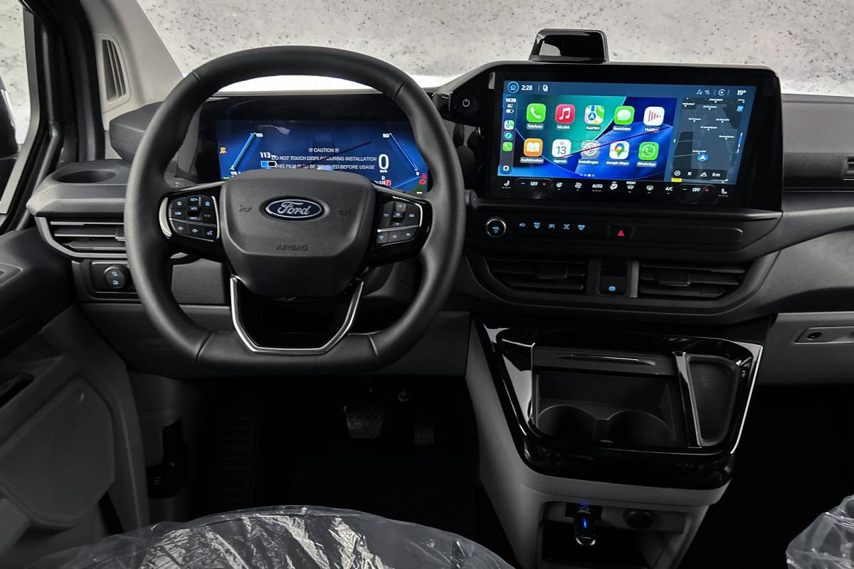 Ford E-Transit Custom Ford E-Transit Custom 340 L2 Limited 71 kWh | Dubbel cabine | 2x schuifdeur | Driver assist pack premium