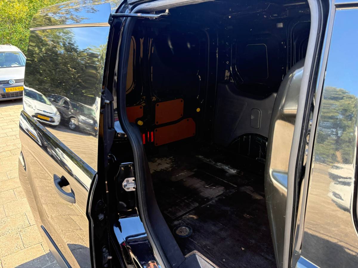 Ford Transit Connect Ford Transit Connect 1.6 TDCI L1 Trend|NAP|airco|cruise|trekhaak|achteruitrijcamera|navi|voorruitverwarming|bluetooth