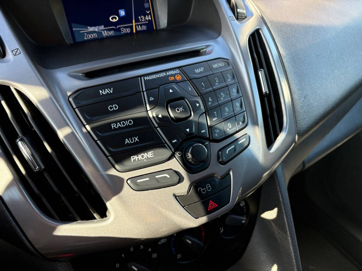 Ford Transit Connect Ford Transit Connect 1.6 TDCI L1 Trend|NAP|airco|cruise|trekhaak|achteruitrijcamera|navi|voorruitverwarming|bluetooth