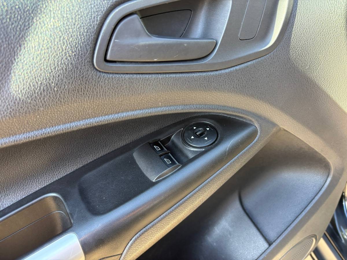Ford Transit Connect Ford Transit Connect 1.6 TDCI L1 Trend|NAP|airco|cruise|trekhaak|achteruitrijcamera|navi|voorruitverwarming|bluetooth