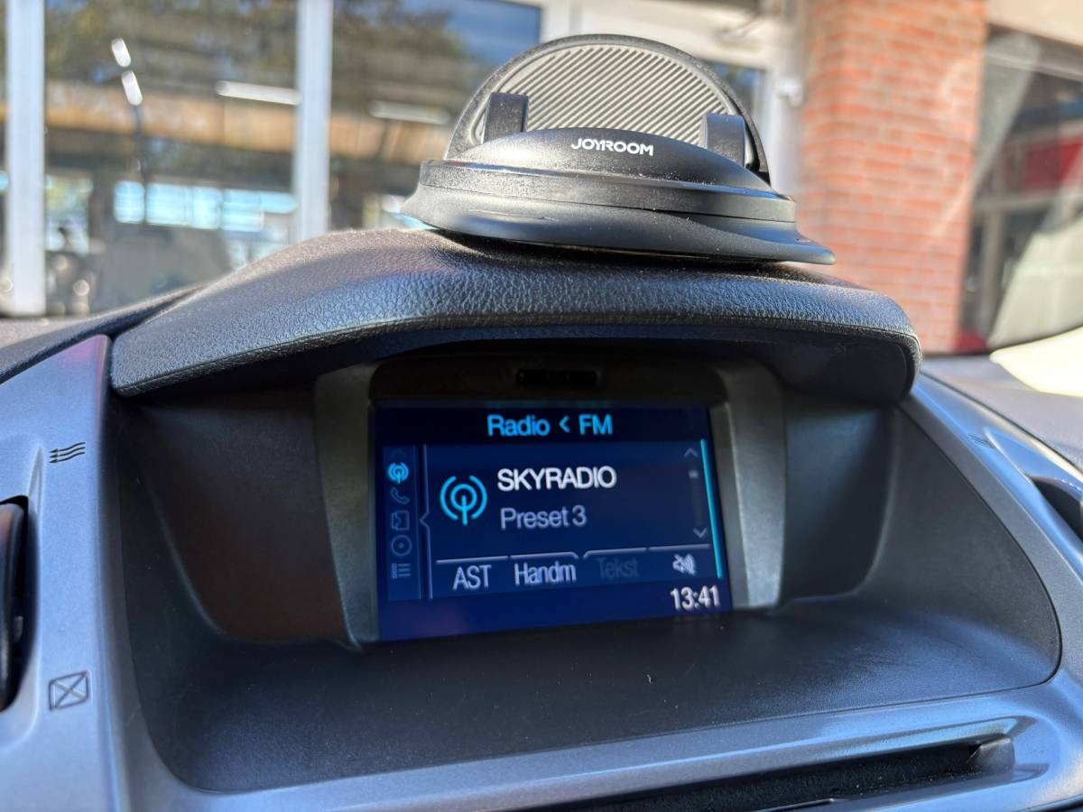 Ford Transit Connect Ford Transit Connect 1.6 TDCI L1 Trend|NAP|airco|cruise|trekhaak|achteruitrijcamera|navi|voorruitverwarming|bluetooth