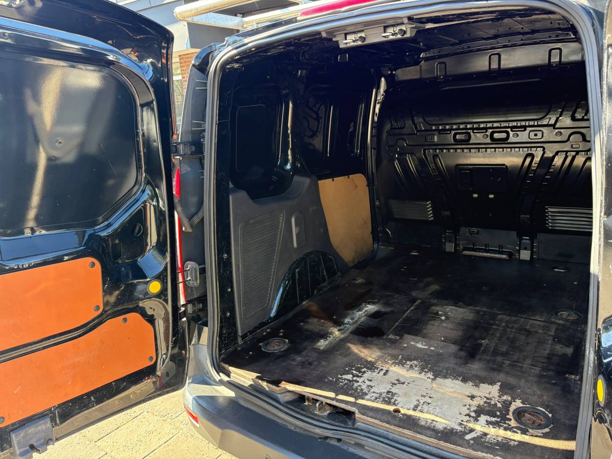 Ford Transit Connect Ford Transit Connect 1.6 TDCI L1 Trend|NAP|airco|cruise|trekhaak|achteruitrijcamera|navi|voorruitverwarming|bluetooth