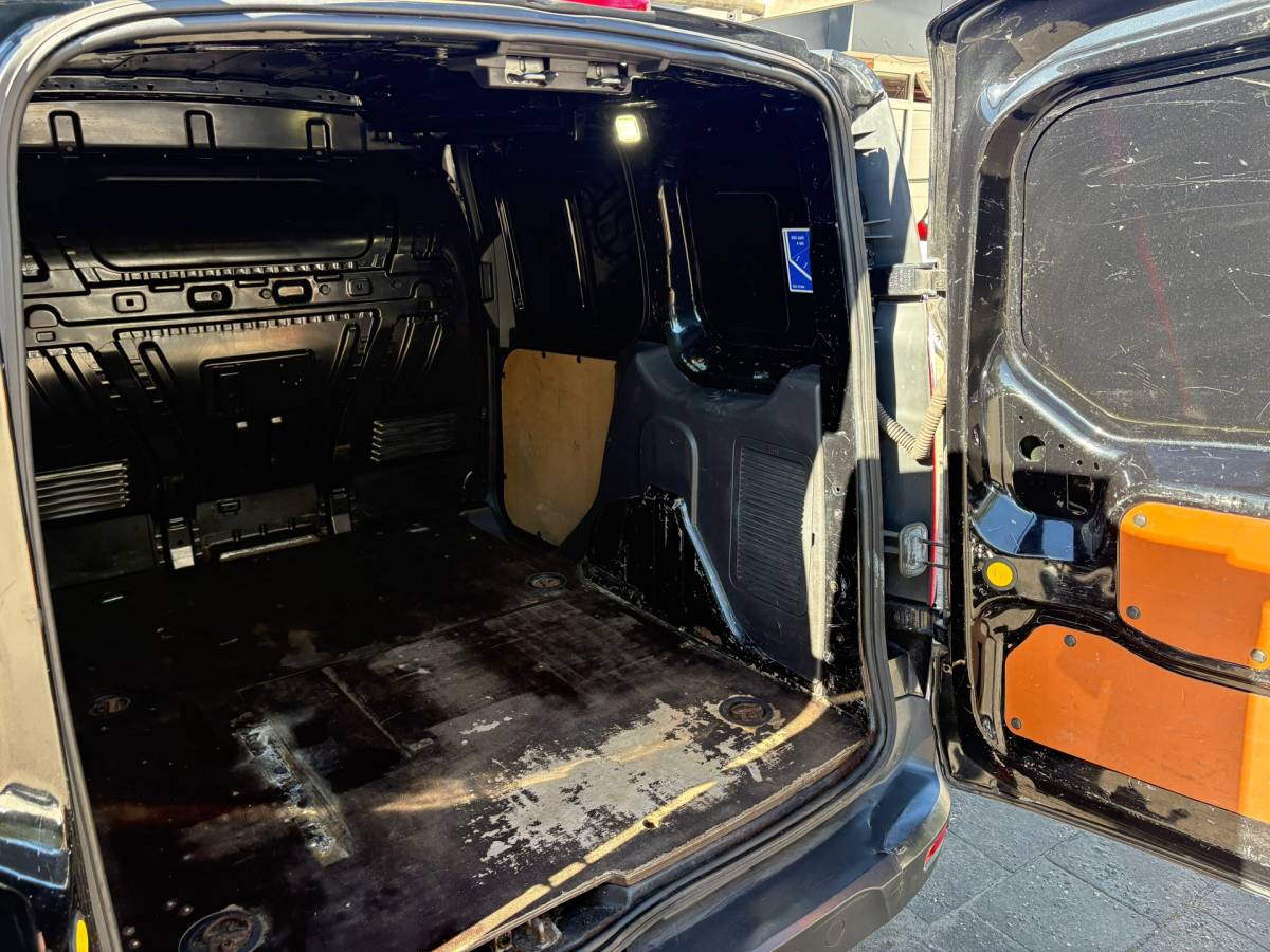 Ford Transit Connect Ford Transit Connect 1.6 TDCI L1 Trend|NAP|airco|cruise|trekhaak|achteruitrijcamera|navi|voorruitverwarming|bluetooth