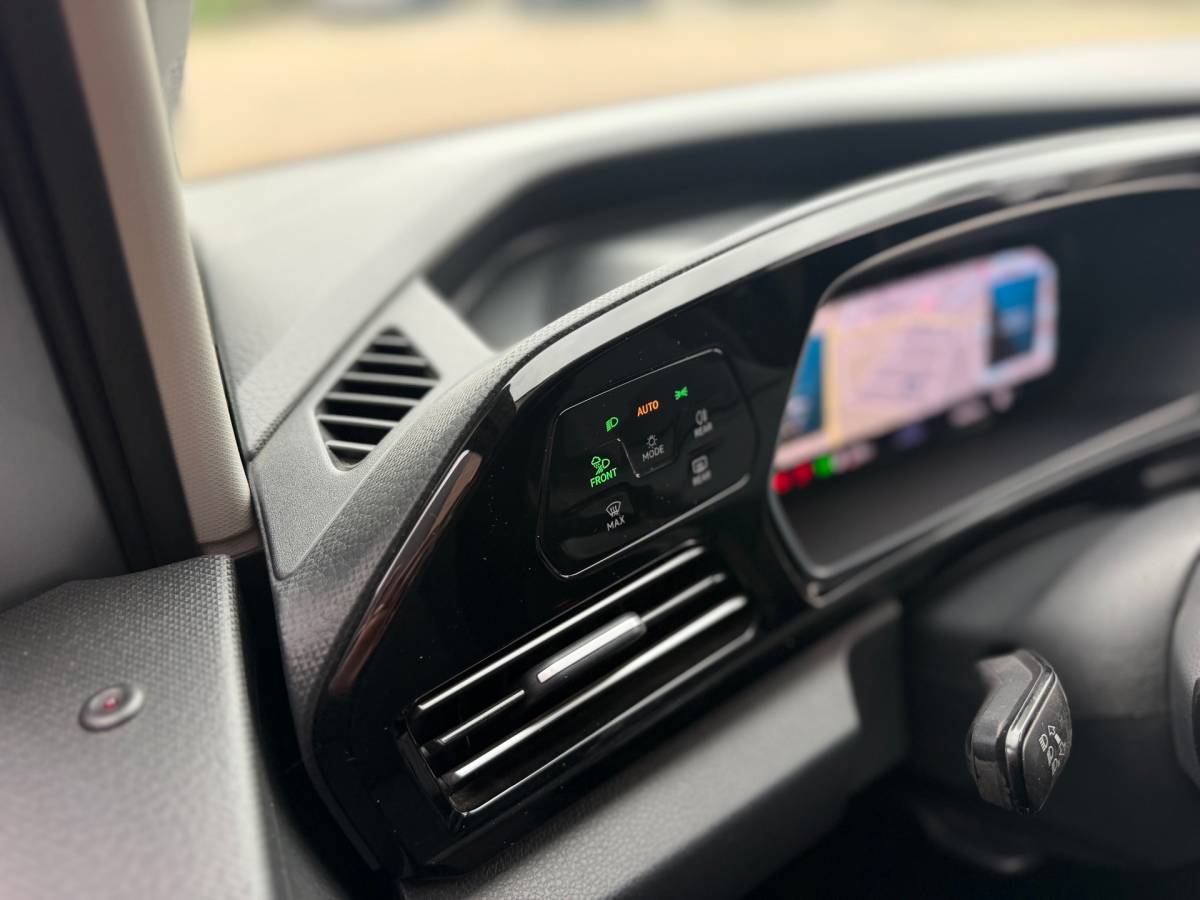 Volkswagen Caddy Volkswagen Caddy Cargo 2.0 TDI 1st Edition Virtual Cockpit IQ-Light Keyless entry Climaat Control Cruise Airco Navi Elk.Ramen BTW!