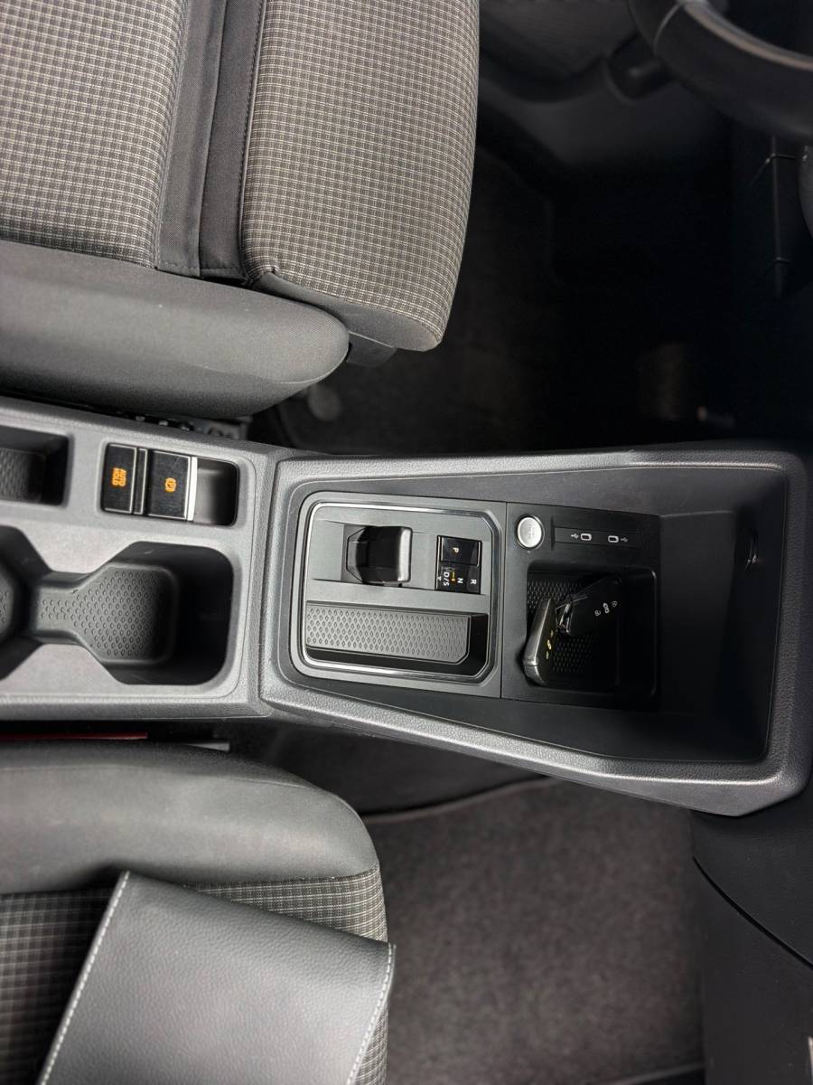 Volkswagen Caddy Volkswagen Caddy Cargo 2.0 TDI 1st Edition Virtual Cockpit IQ-Light Keyless entry Climaat Control Cruise Airco Navi Elk.Ramen BTW!