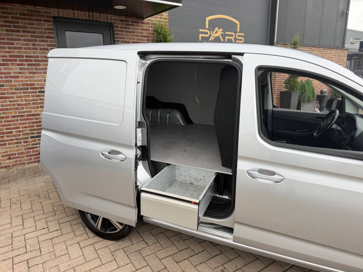 Volkswagen Caddy Volkswagen Caddy Cargo 2.0 TDI 1st Edition Virtual Cockpit IQ-Light Keyless entry Climaat Control Cruise Airco Navi Elk.Ramen BTW!