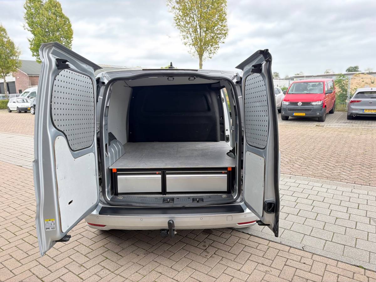 Volkswagen Caddy Volkswagen Caddy Cargo 2.0 TDI 1st Edition Virtual Cockpit IQ-Light Keyless entry Climaat Control Cruise Airco Navi Elk.Ramen BTW!