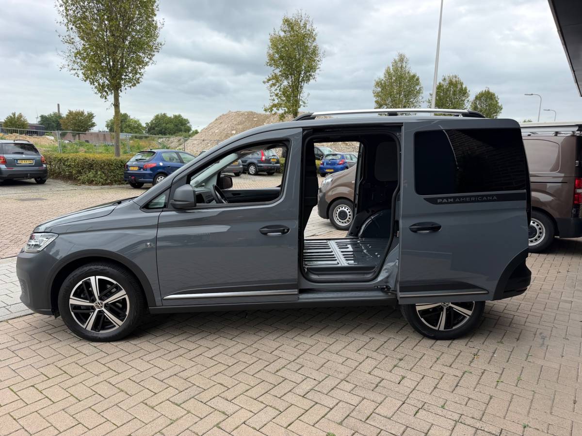 Volkswagen Caddy Volkswagen Caddy Cargo 1.5 TSI Exclusive PAN AMERICANA IQ-Light Climaat Control Cruise Control Airco Dubbele Schuifdeuren Trekhaak