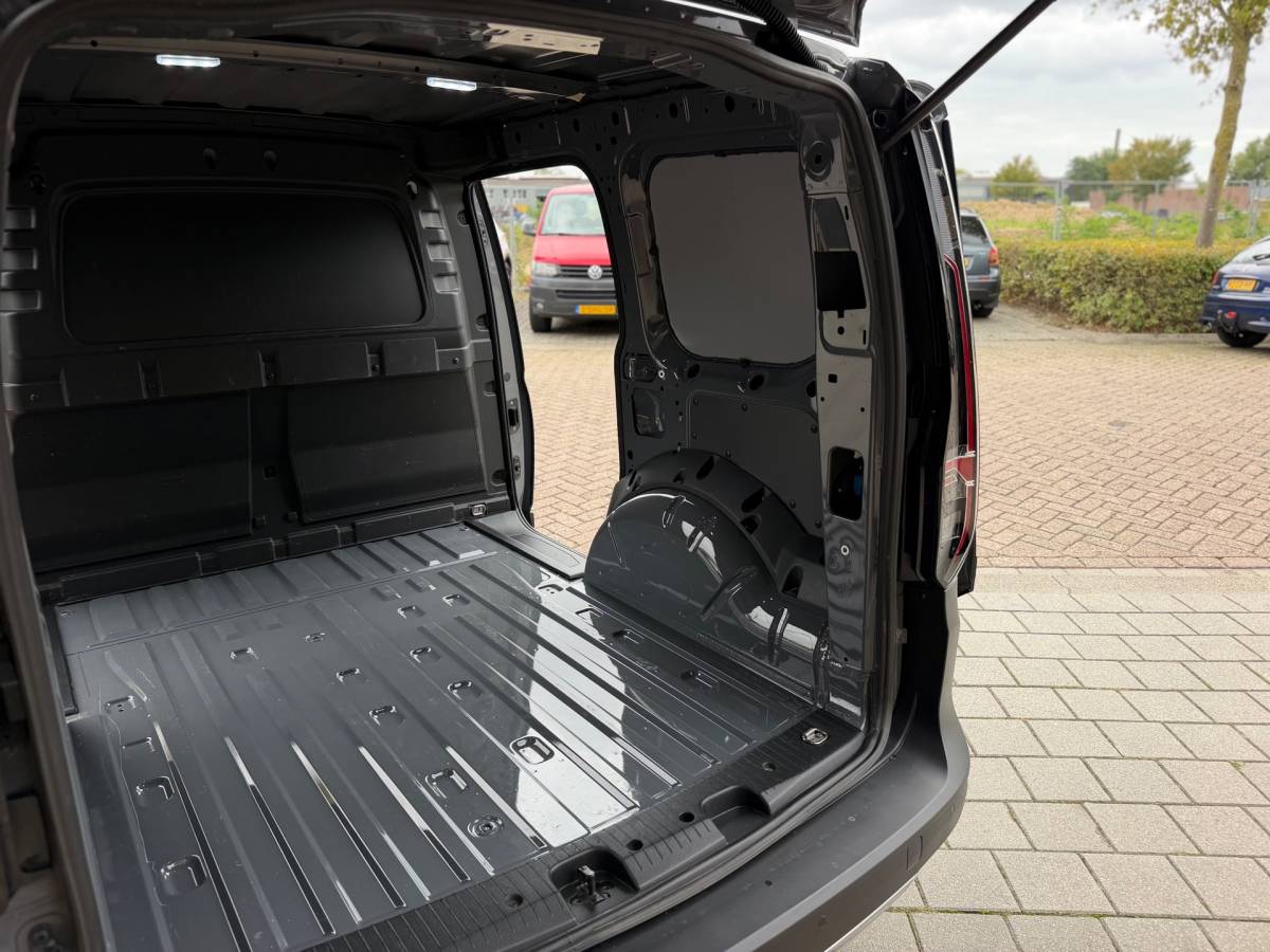 Volkswagen Caddy Volkswagen Caddy Cargo 1.5 TSI Exclusive PAN AMERICANA IQ-Light Climaat Control Cruise Control Airco Dubbele Schuifdeuren Trekhaak