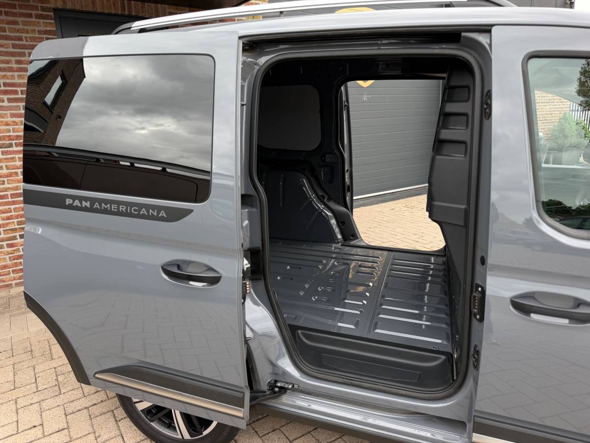 Volkswagen Caddy Volkswagen Caddy Cargo 1.5 TSI Exclusive PAN AMERICANA IQ-Light Climaat Control Cruise Control Airco Dubbele Schuifdeuren Trekhaak