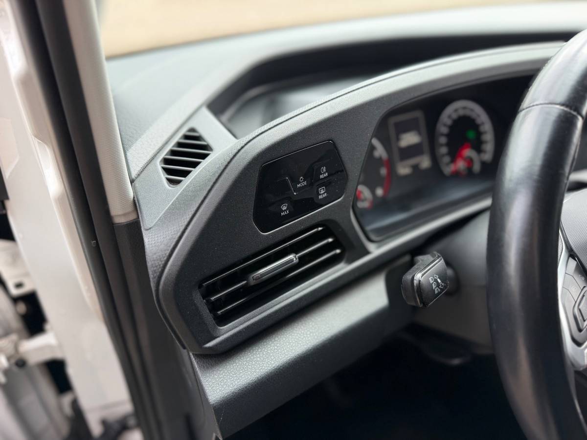 Volkswagen Caddy Volkswagen Caddy Cargo 1.5 TSI Trend Style Automaat Benzine IQ-Light Climaat Control Cruise Control Airco Navi Elk.Rmn BTW!!