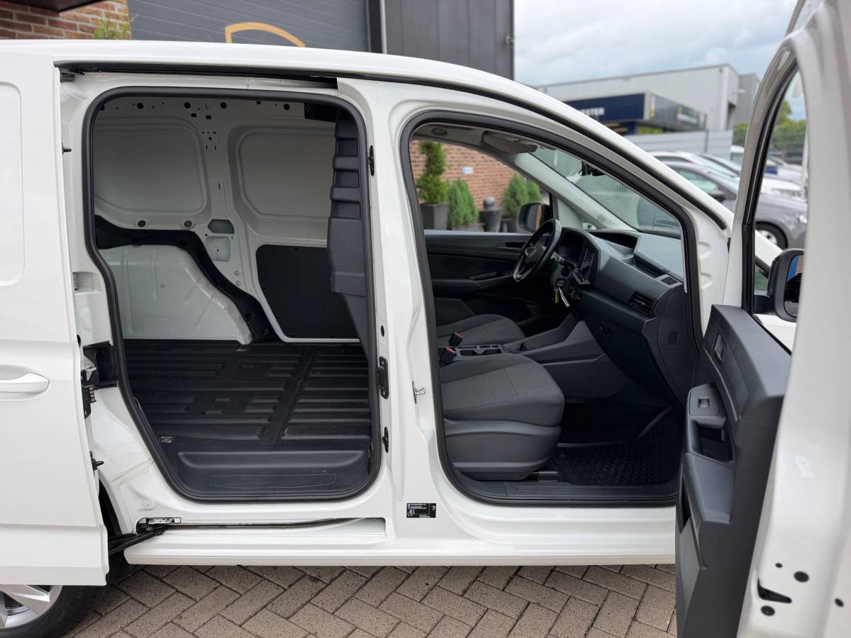 Volkswagen Caddy Volkswagen Caddy Cargo 1.5 TSI Trend Style Automaat Benzine IQ-Light Climaat Control Cruise Control Airco Navi Elk.Rmn BTW!!