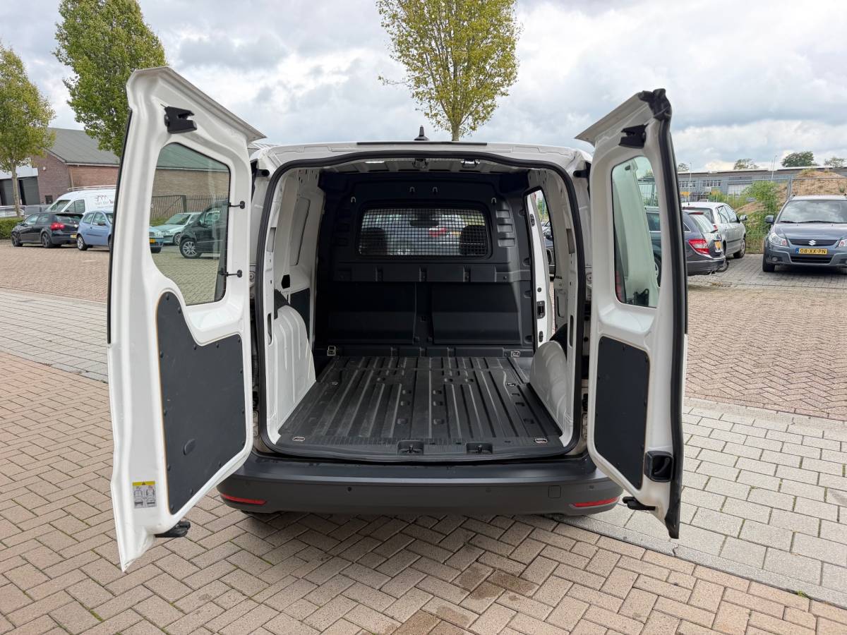 Volkswagen Caddy Volkswagen Caddy Cargo 1.5 TSI Trend Style Automaat Benzine IQ-Light Climaat Control Cruise Control Airco Navi Elk.Rmn BTW!!