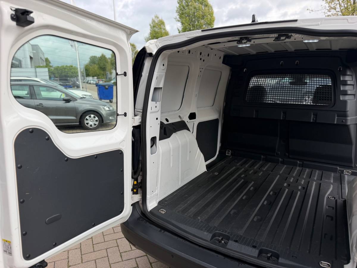 Volkswagen Caddy Volkswagen Caddy Cargo 1.5 TSI Trend Style Automaat Benzine IQ-Light Climaat Control Cruise Control Airco Navi Elk.Rmn BTW!!