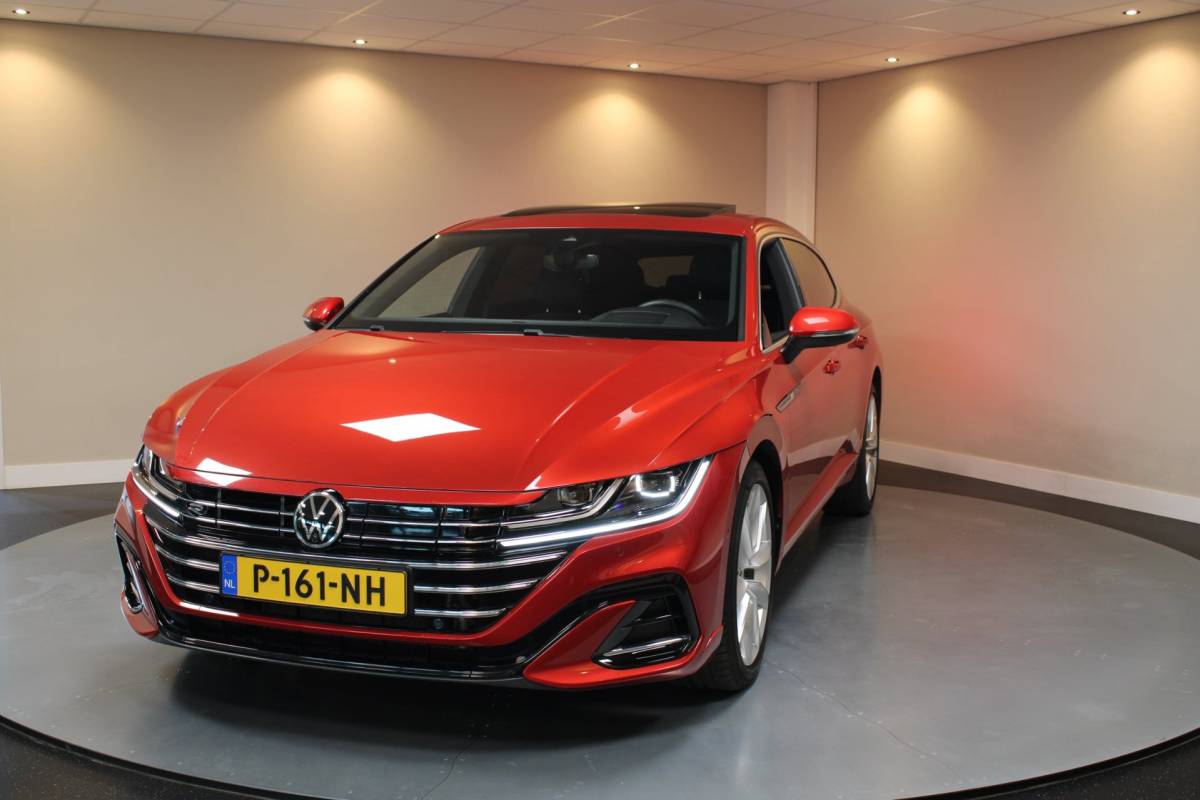 Volkswagen Arteon Volkswagen Arteon Shooting Brake 1.4 TSI eHybrid R-Line Business+ *Dealer OH* Pano|Trekhaak|HUD|Alcantara|Stoelverw.V+A|Adapt.Crui