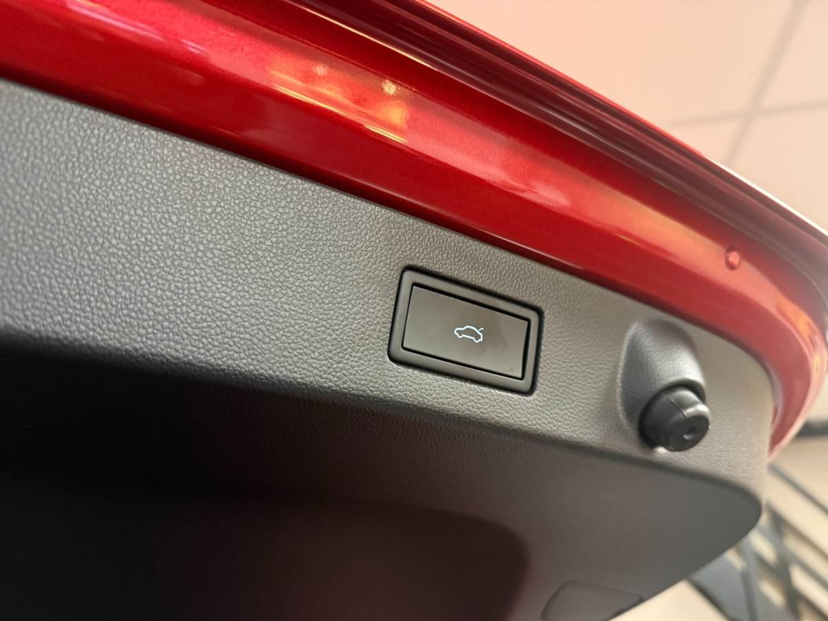 Volkswagen Arteon Volkswagen Arteon Shooting Brake 1.4 TSI eHybrid R-Line Business+ *Dealer OH* Pano|Trekhaak|HUD|Alcantara|Stoelverw.V+A|Adapt.Crui