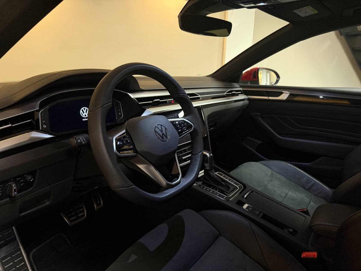 Volkswagen Arteon Volkswagen Arteon Shooting Brake 1.4 TSI eHybrid R-Line Business+ *Dealer OH* Pano|Trekhaak|HUD|Alcantara|Stoelverw.V+A|Adapt.Crui